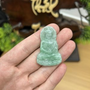 PK028 - Vòng mặt Phật quan âm màu Xanh táo chủng nếp mịn kích thước 43x27x4.8 mm