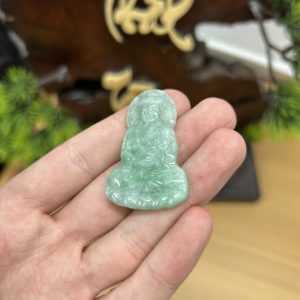Alternative view of PK028 - Vòng mặt Phật quan âm màu Xanh táo chủng nếp mịn kích thước 43x27x4.8 mm