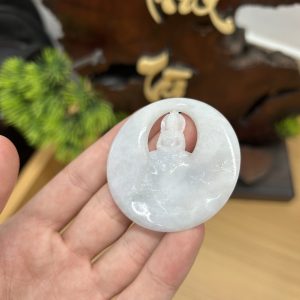 Alternative view of PK031 - Vòng mặt Quan âm màu trắng chủng nếp hóa  kích thước 50x50x3.7 mm