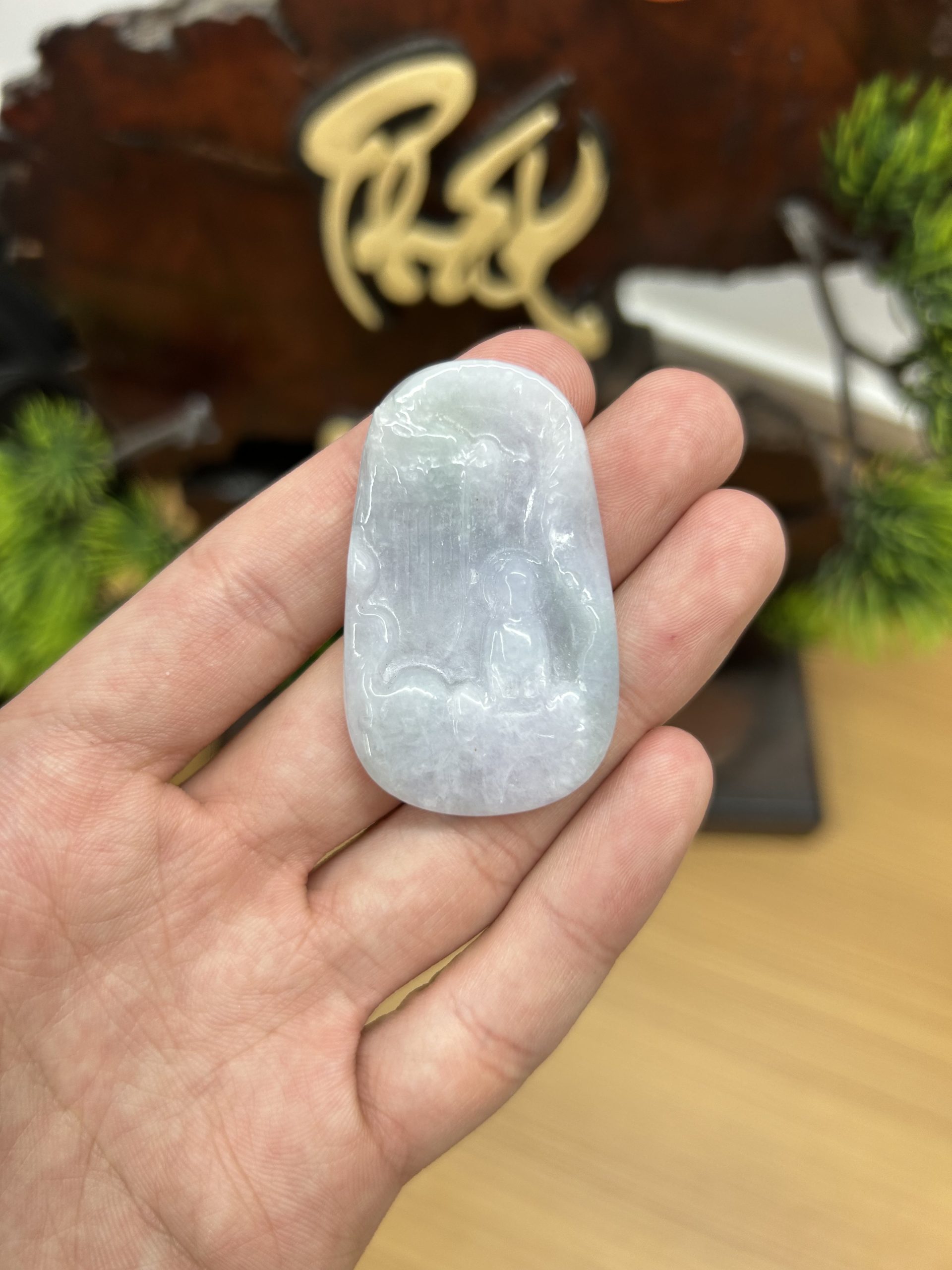 PK038 - Vòng mặt Quan âm màu Trắng, dải xanh táo chủng nếp hóa kích thước 48x28x6.6 mm
