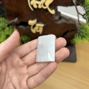 Alternative view of PK046 - Vòng mặt vô sự bài màu trắng phớt xanh chủng nếp hóa kích thước 40x27x7.1 mm