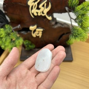 Alternative view of PK052 - Vòng mặt vô sự bài màu trắng xanh,  điểm sái kim chủng nếp hóa kích thước 42x27x7.5 mm