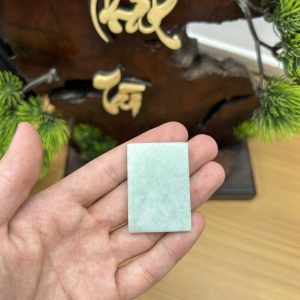 PK053 - Vòng mặt vô sự bài màu xanh táo tươi chủng nếp mịn kích thước 43x30x5.6 mm