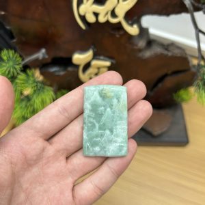 PK059 - Vòng mặt hình tranh sơn thủy màu xanh ngọc chủng nếp mịn kích thước 46x29x5 mm
